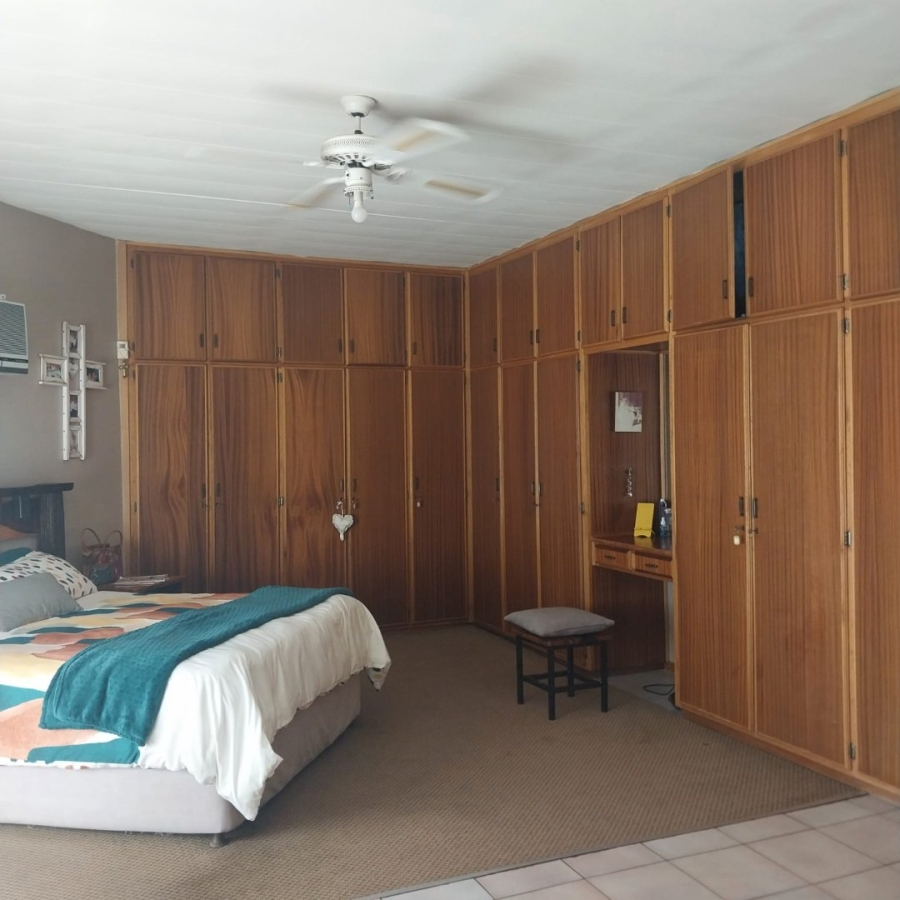 5 Bedroom Property for Sale in El Toro Park Northern Cape